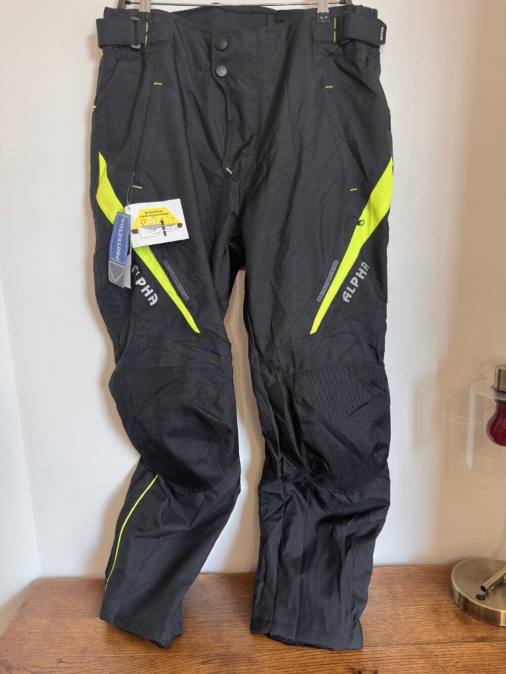 BRAND NEW WITH TAGS ALPHA WATERPROOF PADDED MOTORCYCLE PANTS 40X32